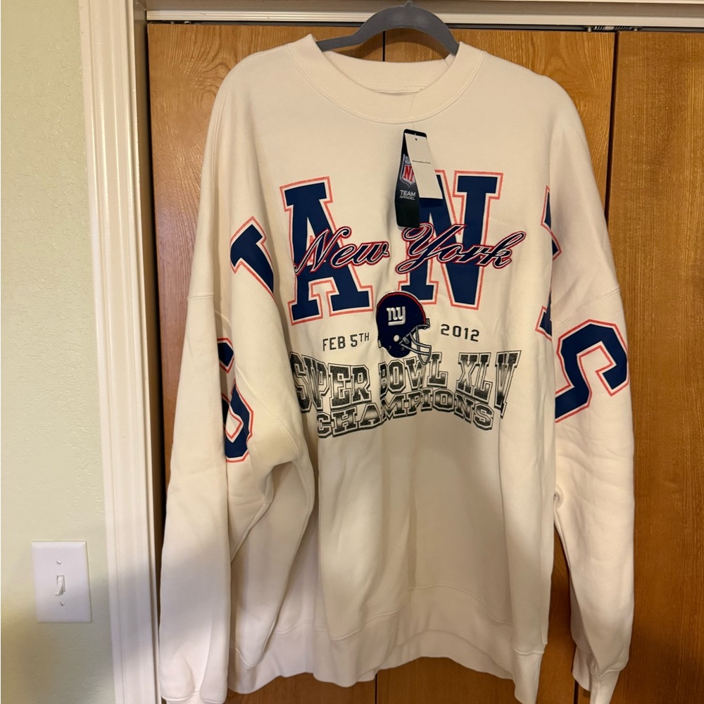 Abercrombie & Fitch Cream New York Graphic Sweater
